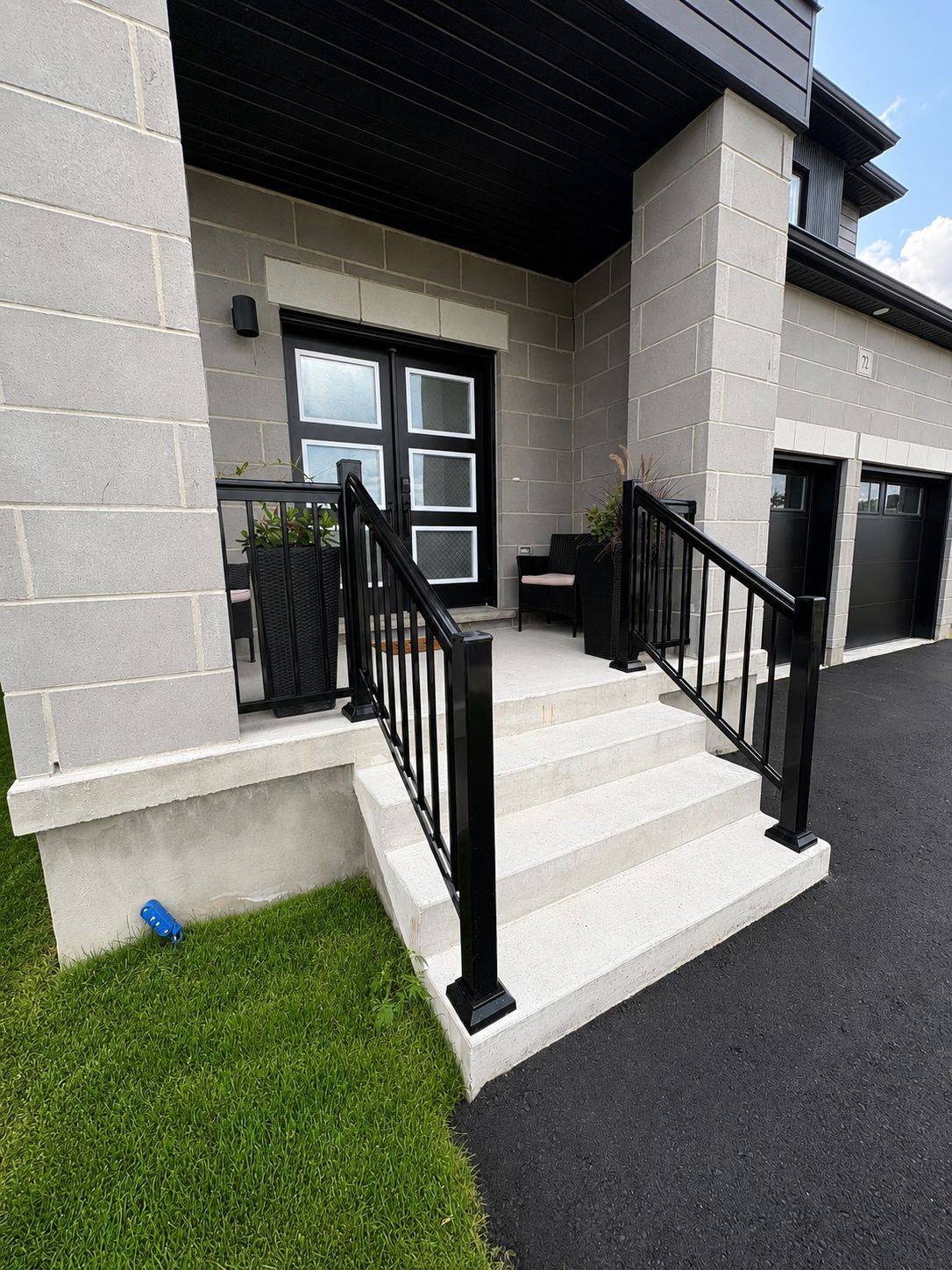 72 Dusenbury DR, Loyalist, ON K0H 2H0