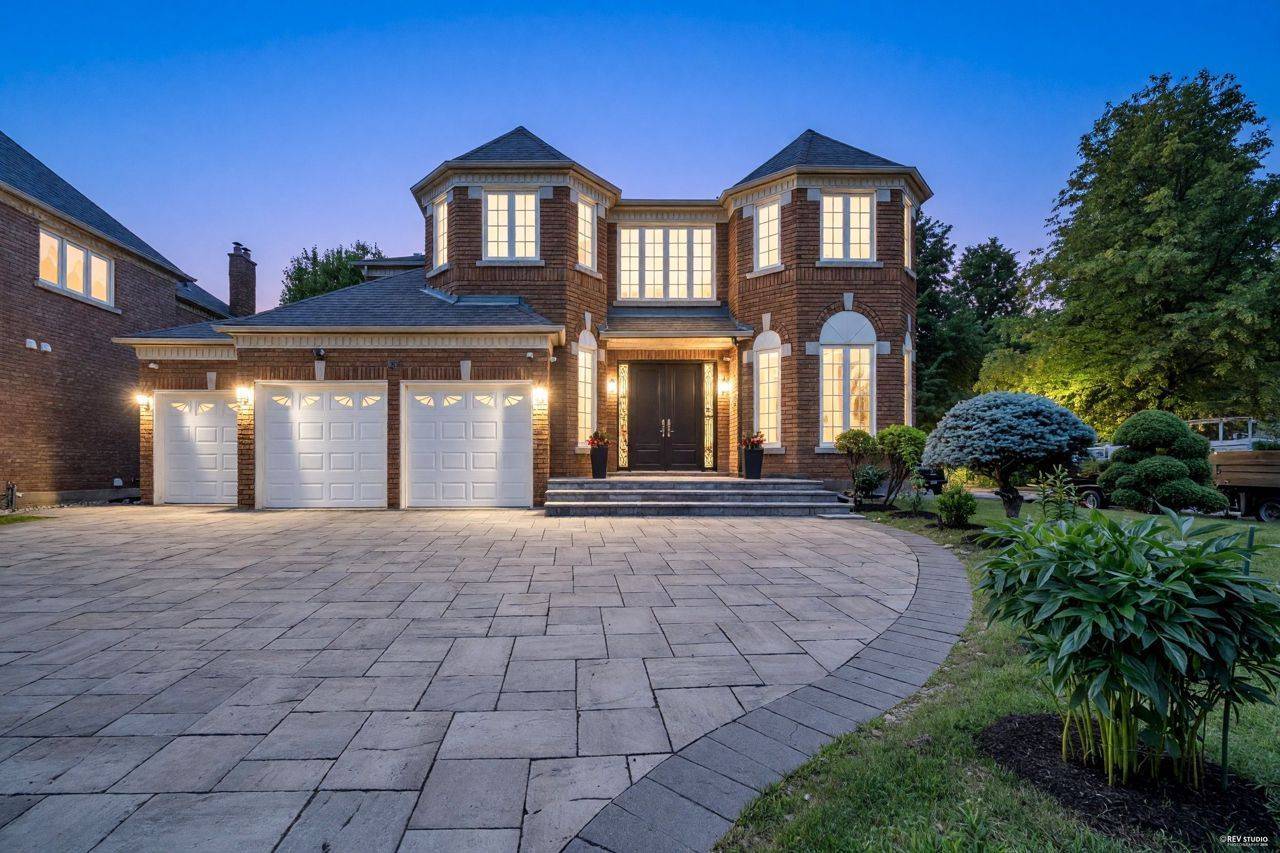 47 Hillhurst DR, Richmond Hill, ON L4B 2V3