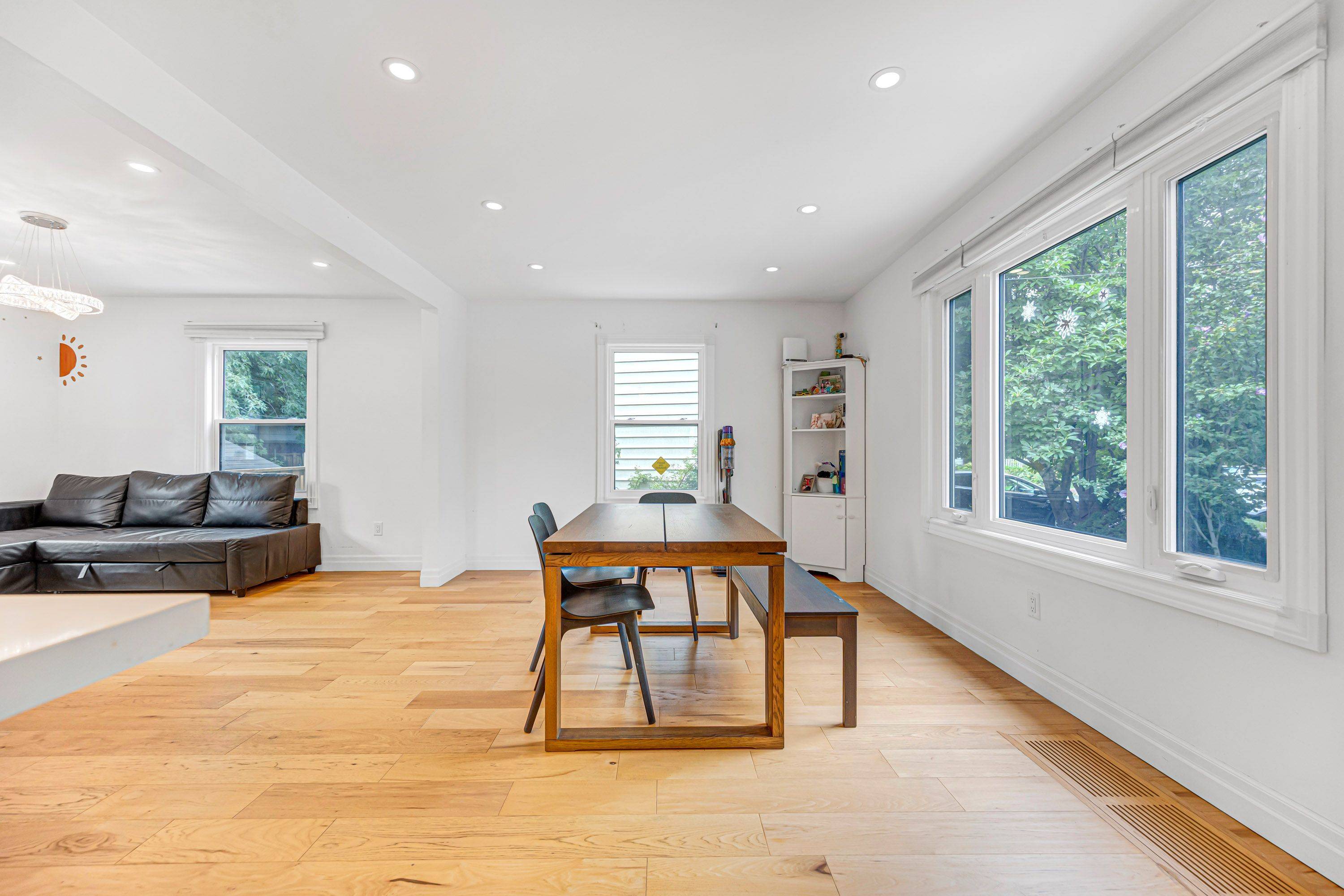 121 Hearst CIR, Toronto W04, ON M6M 2V4