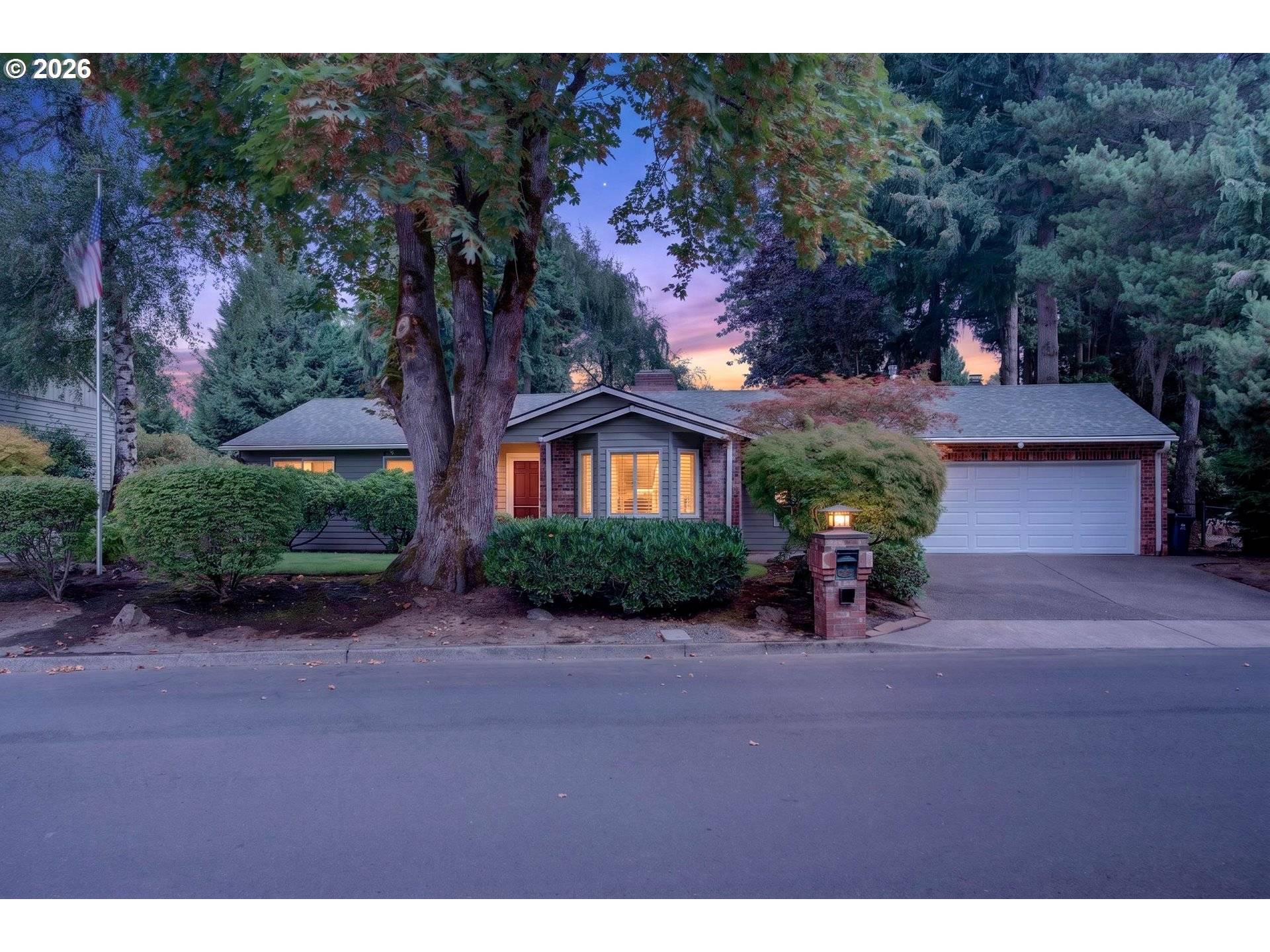 1545 CLOVERLEAF RD, Lake Oswego, OR 97034