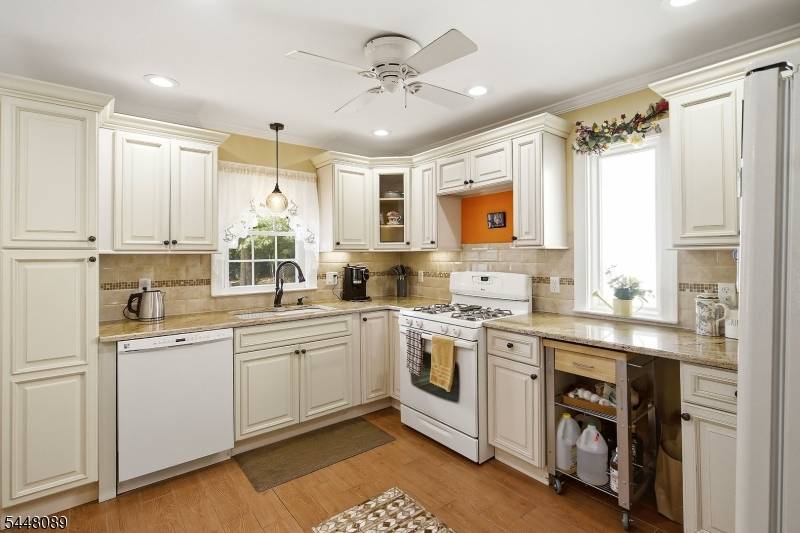 24 Cleveland Ave, Newark City, NJ 07106