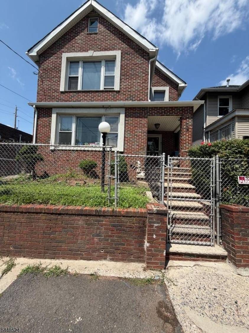 139 Osborne Ter, Newark City, NJ 07108