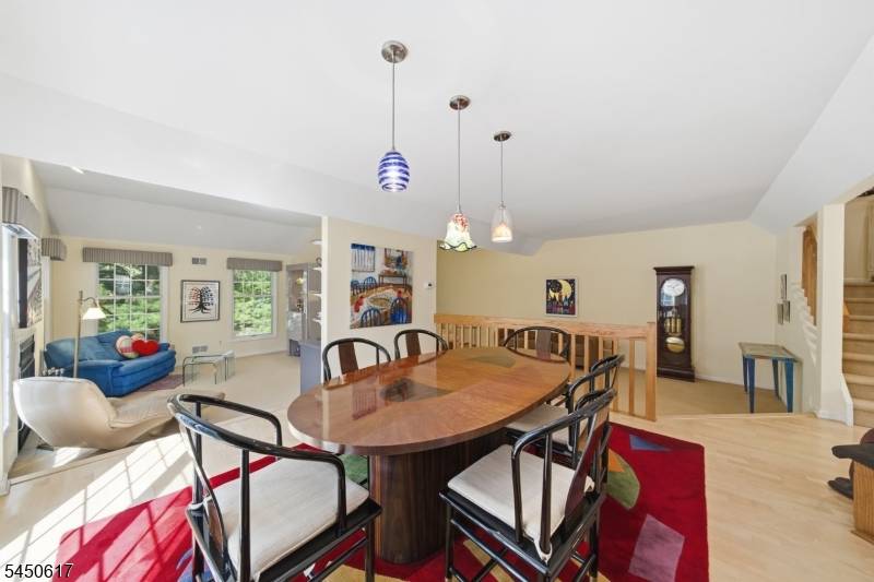 15 Century Ct, Montville Twp., NJ 07045
