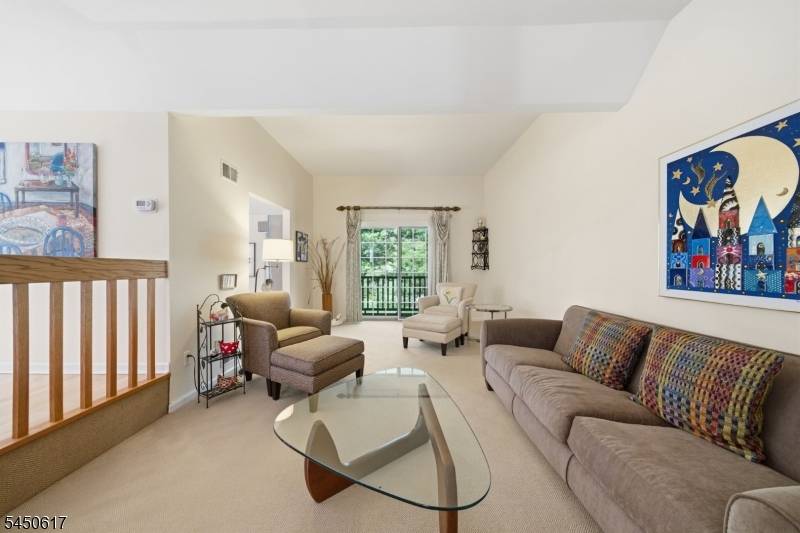 15 Century Ct, Montville Twp., NJ 07045
