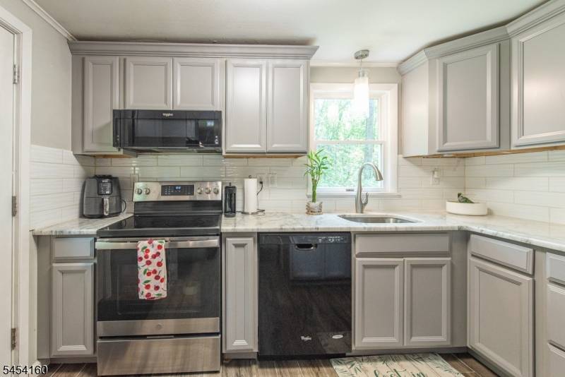 914 Aspen Dr, Stillwater Twp., NJ 07860