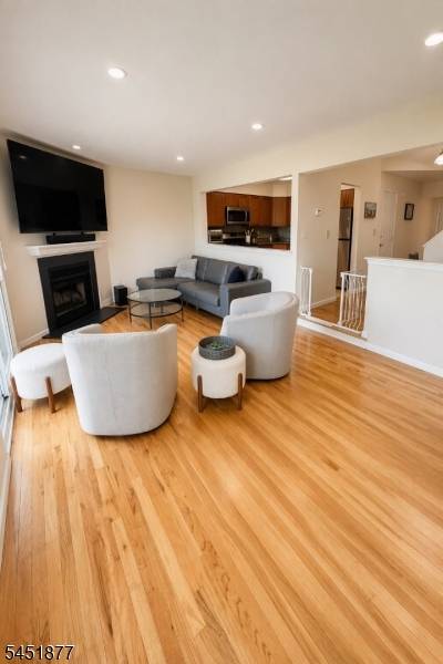 6 Mount Vernon Sq, Verona Twp., NJ 07044