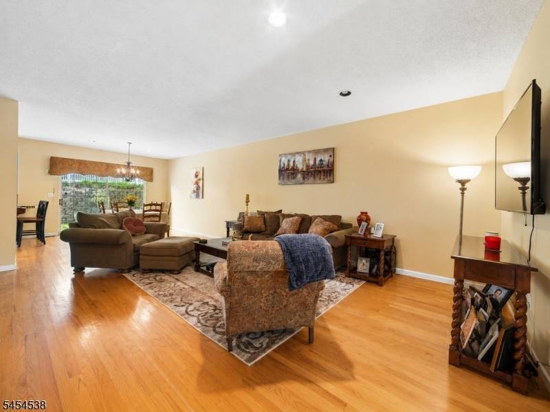 6 Hancock Dr, Morris Twp., NJ 07960