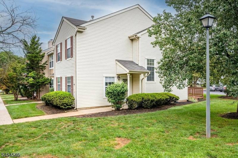449 Saint Giles Court, Franklin Twp., NJ 08873