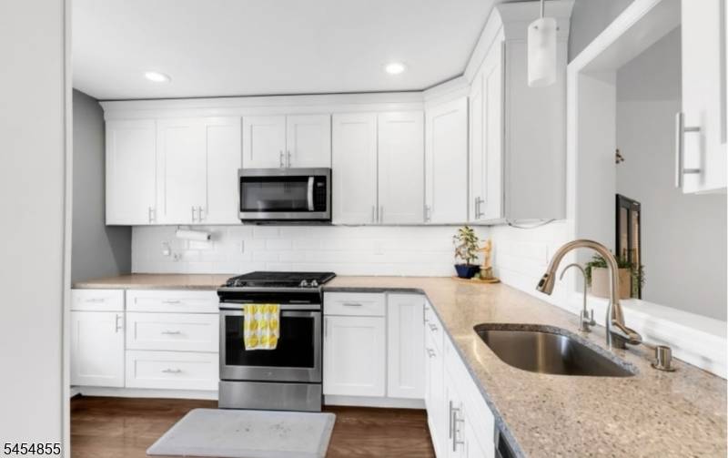 278 Penns Way Ondo, Bernards Twp., NJ 07920