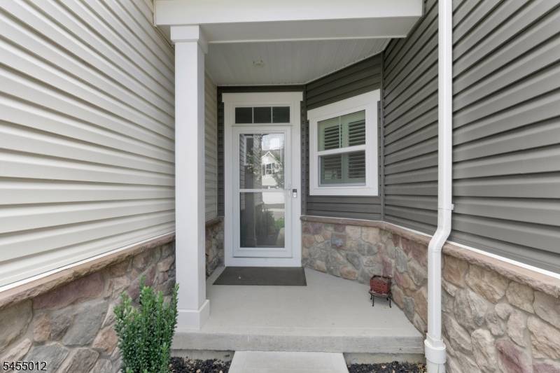 10 Red Shoulder Ln, Washington Twp., NJ 07882