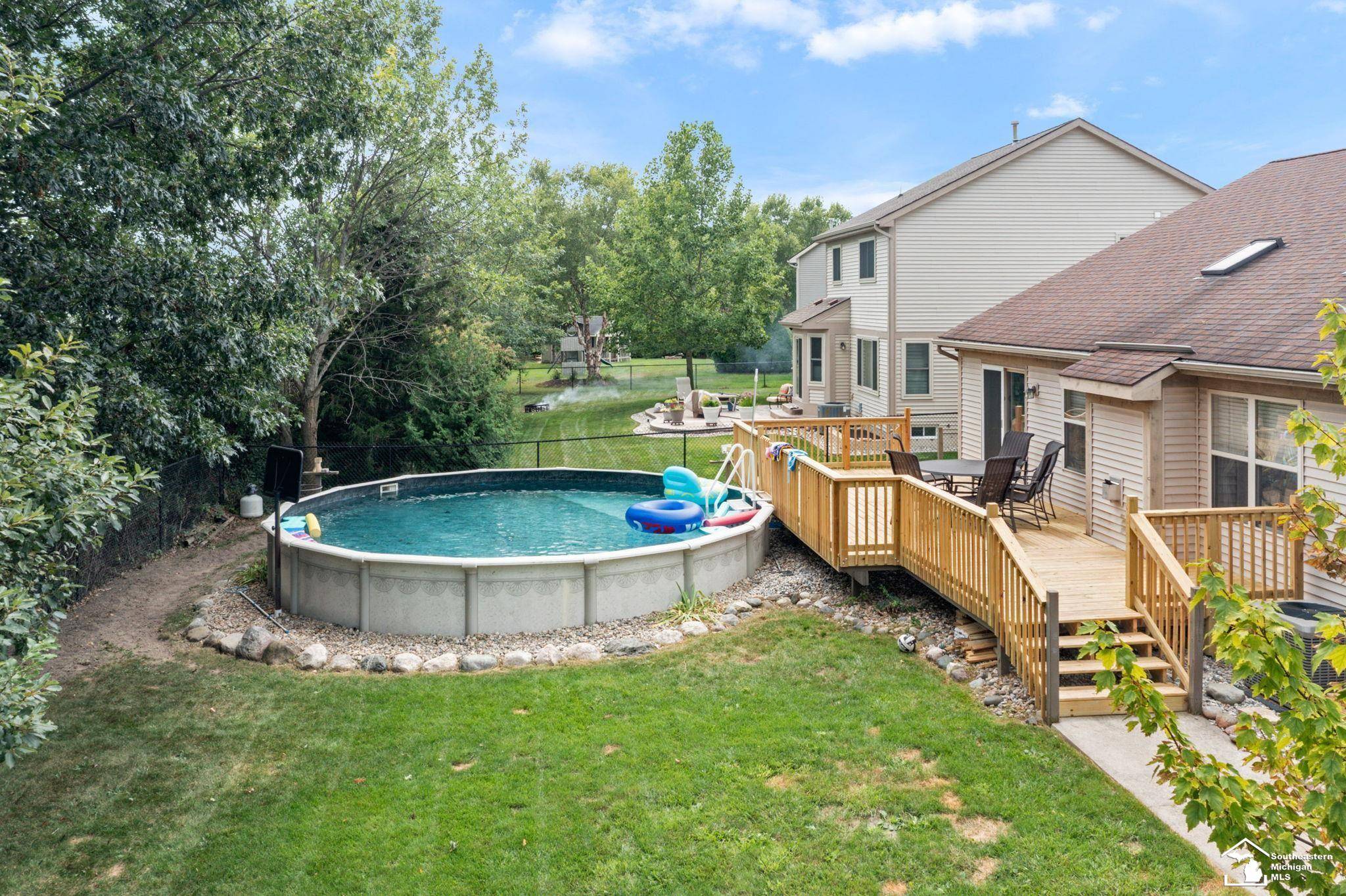 9116 Susan CIR, Berlin Twp, MI 48166