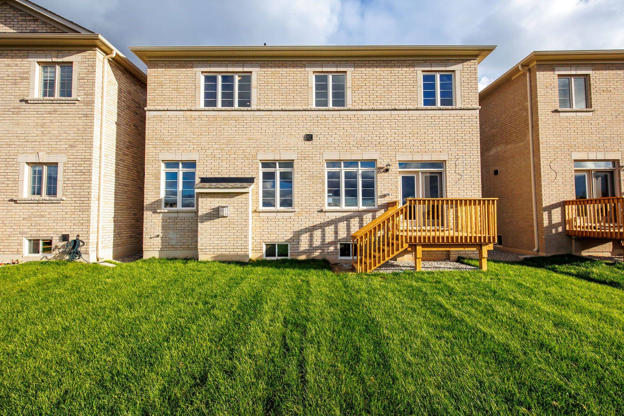 37 North Park BLVD, Oakville, ON L6M 0W8