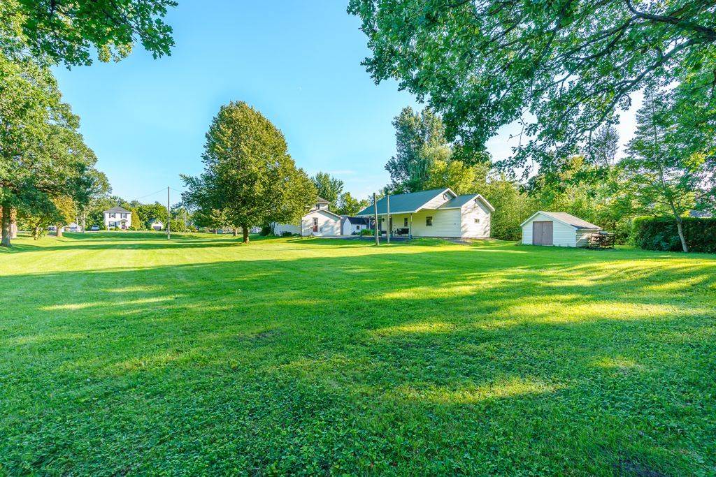17245 County Rd 18 RD, South Stormont, ON K0C 2A0