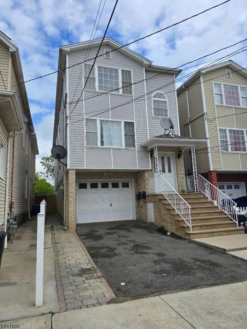 311 S Park St, Elizabeth City, NJ 07206