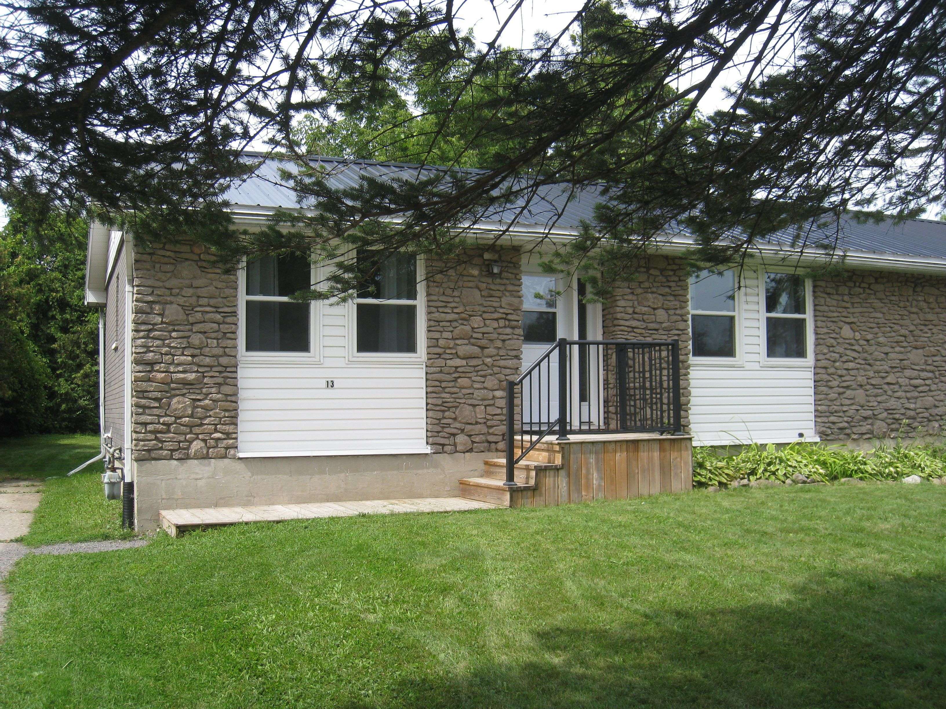 13 Queen ST, North Grenville, ON K0G 1J0