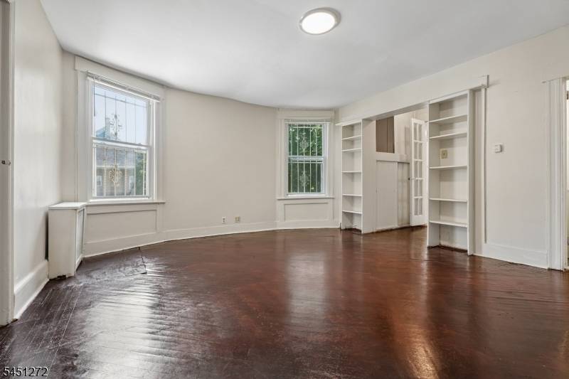 14-16 Scheerer Ave, Newark City, NJ 07112