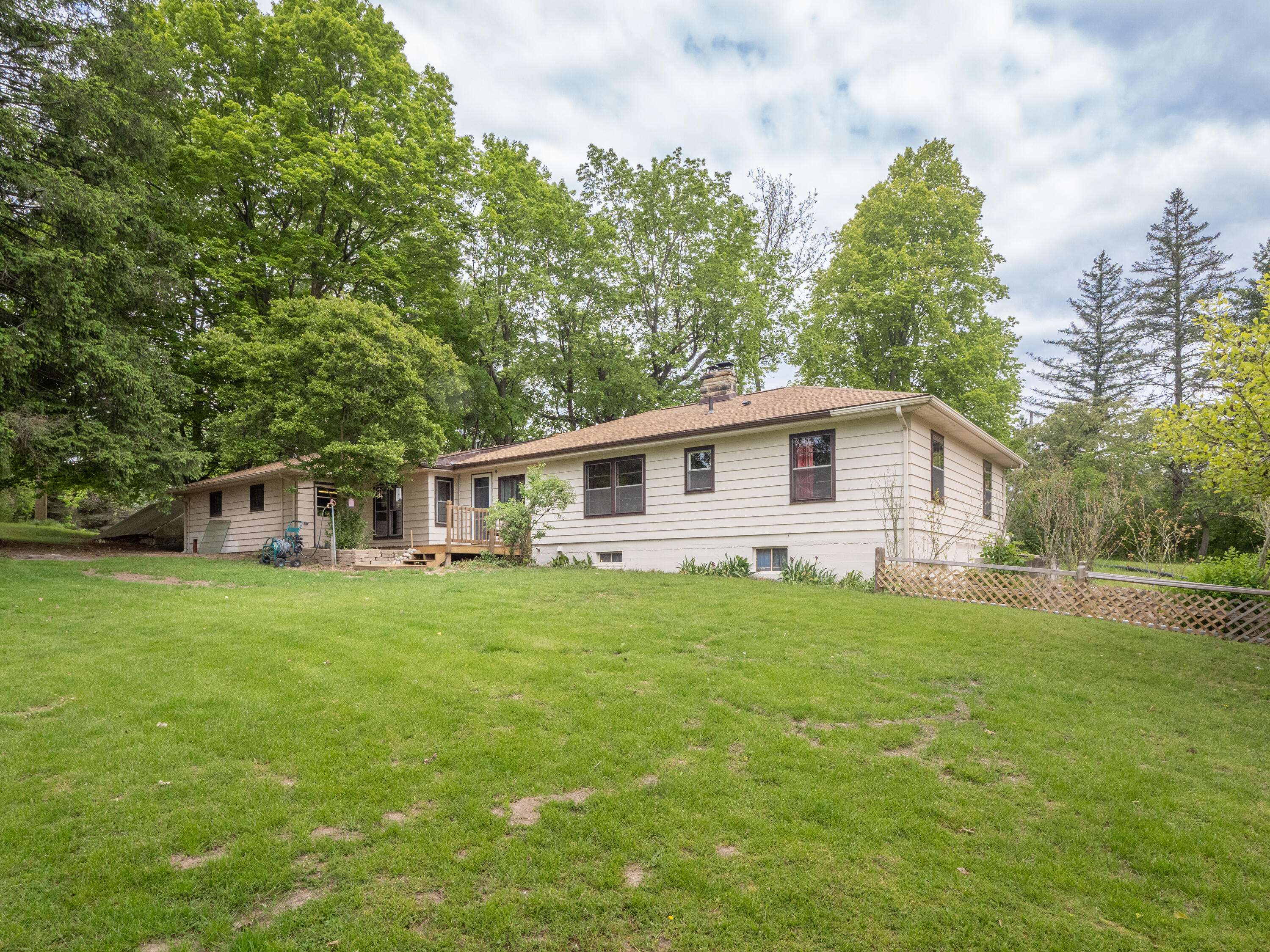 59021 County Road 215, Lawrence Twp, MI 49064