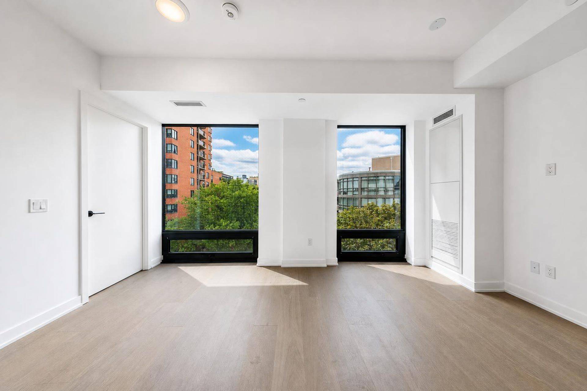 91 Montclair AVE #706, Toronto C03, ON M5P 0B1