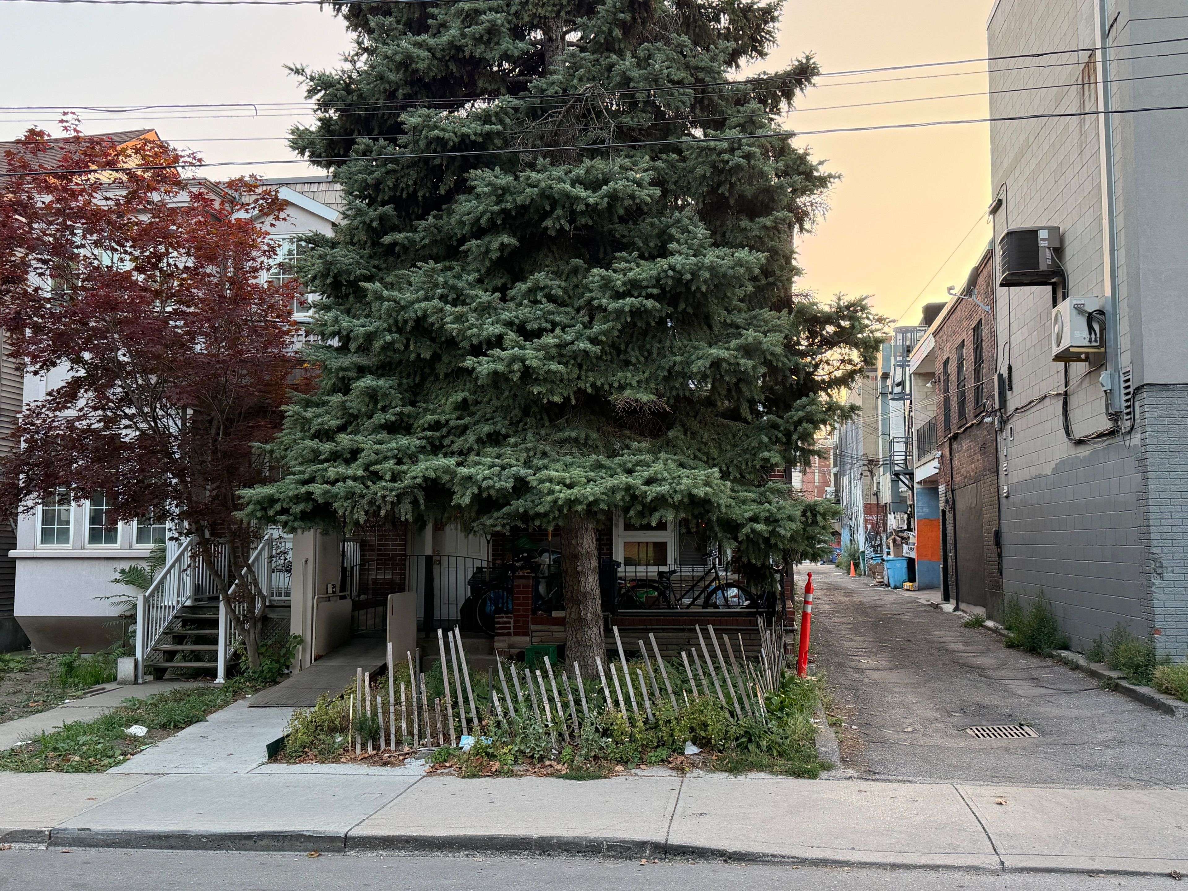 70 Lippincott ST, Toronto C01, ON M5T 2R5