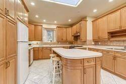 137 Arnold AVE, Vaughan, ON L4J 1B8