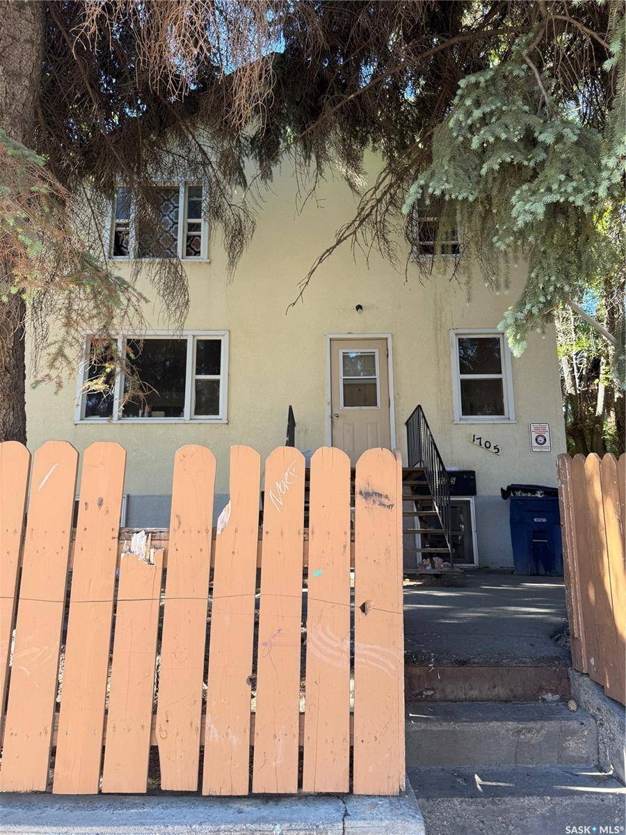 1705 20th STREET, Saskatoon, SK S7M 0Z8