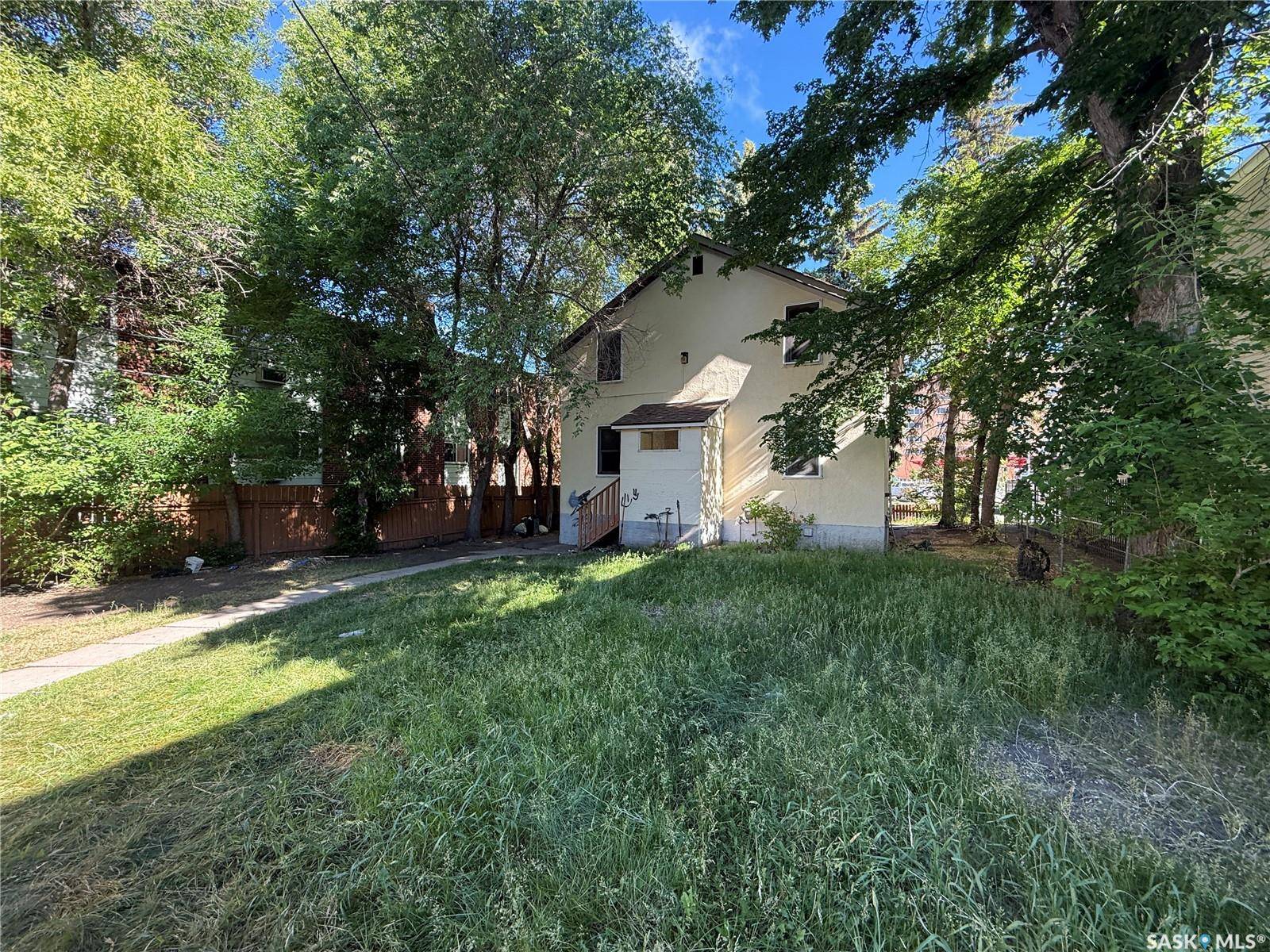 1705 20th STREET, Saskatoon, SK S7M 0Z8