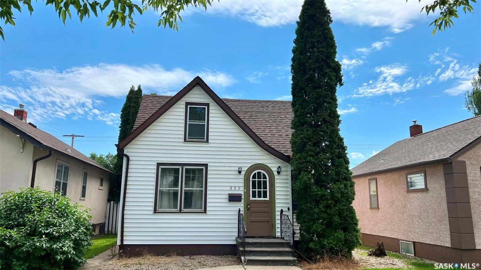 355 10th STREET E, Prince Albert, SK S6V 0Z2