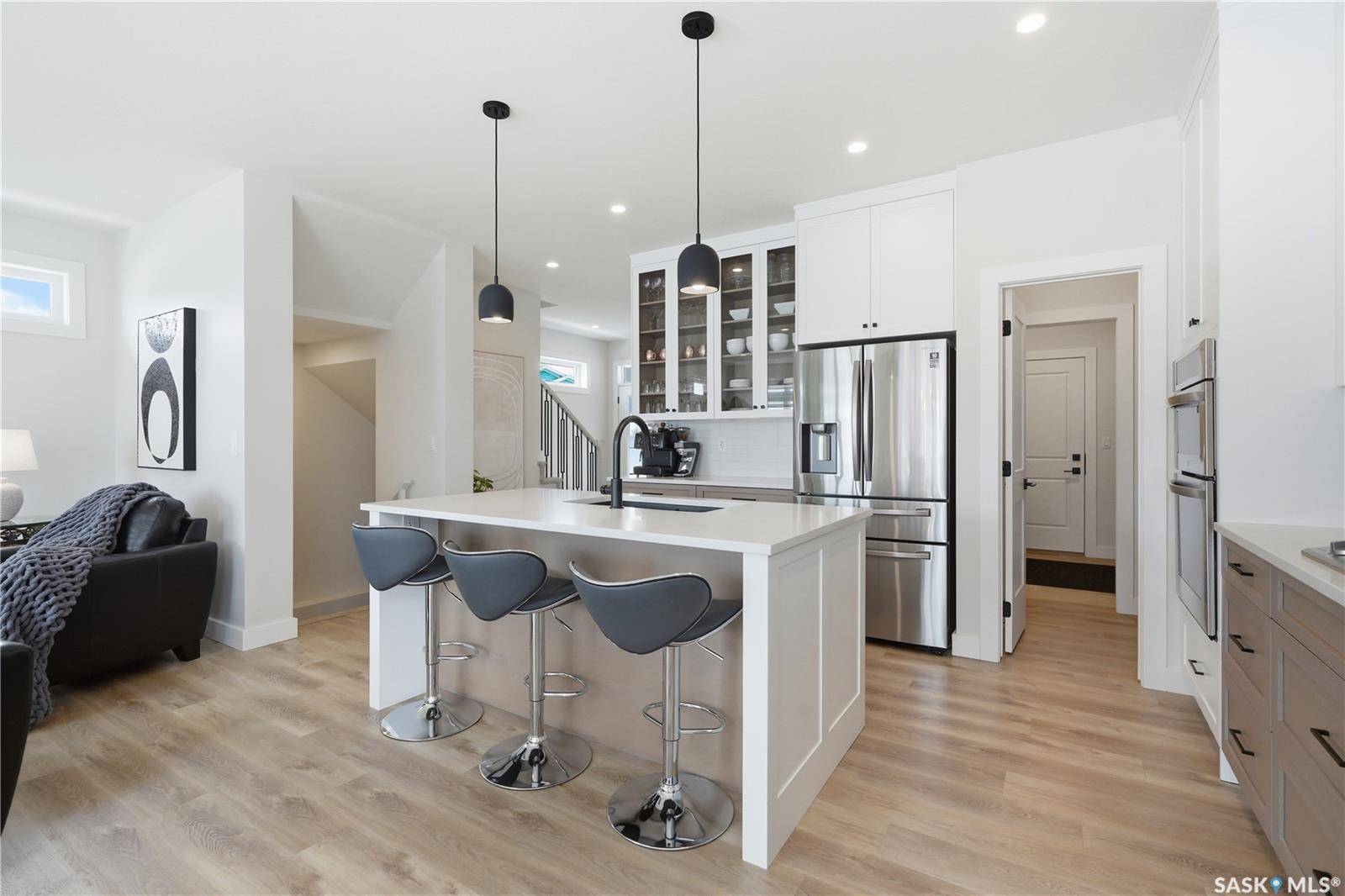 246 Prasad MANOR, Saskatoon, SK S7V 1L4