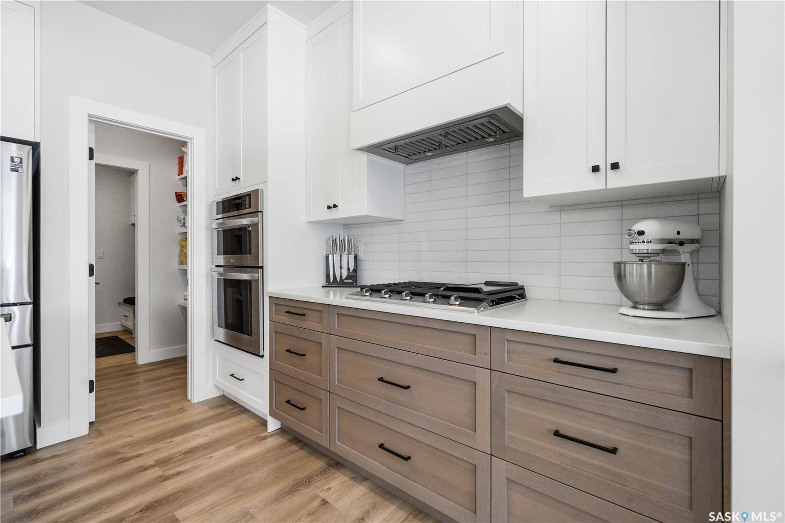 246 Prasad MANOR, Saskatoon, SK S7V 1L4