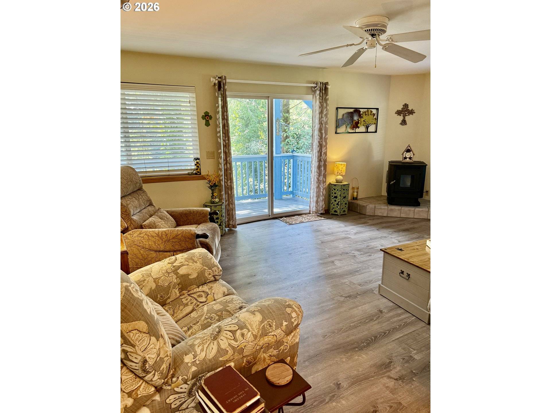 1455 SEACREST LN #A2, Brookings, OR 97415