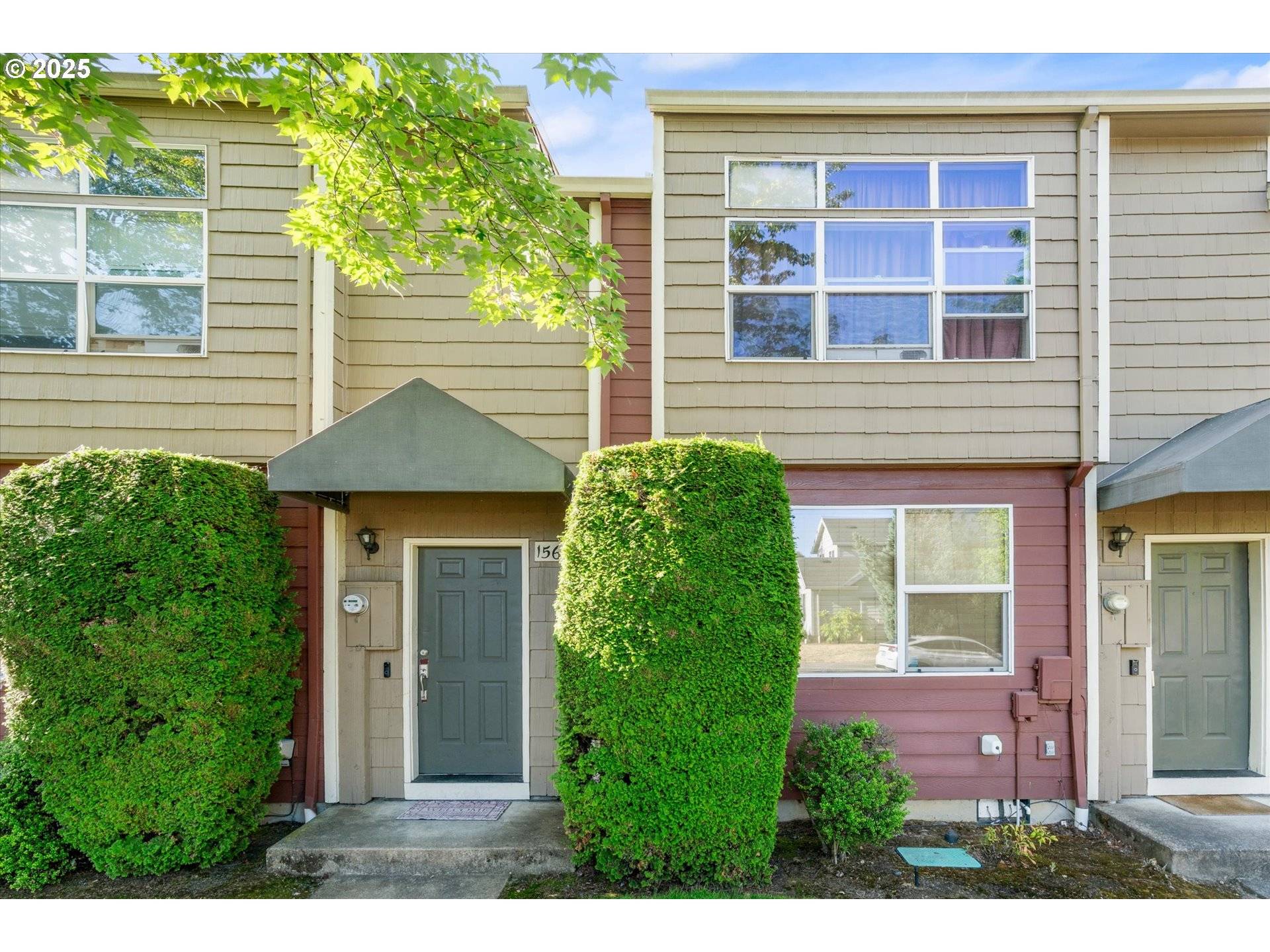 15647 NE BEECH ST, Portland, OR 97230