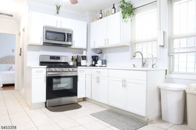 302 N 10Th St, Newark City, NJ 07107