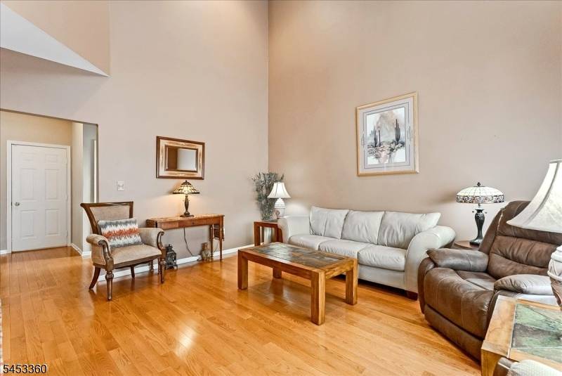 23 Crescent Rd, Old Bridge Twp., NJ 08857