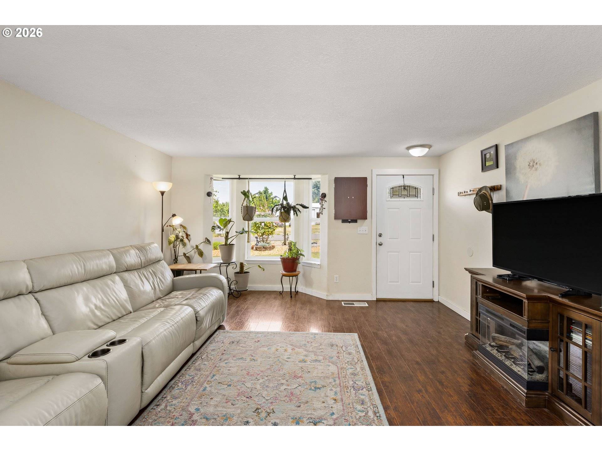 147 E 8TH ST, Lafayette, OR 97127