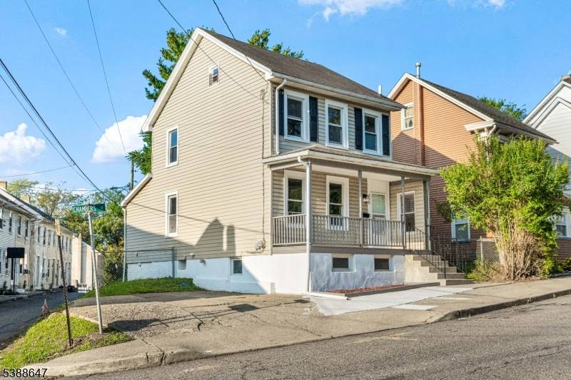 330 Chambers St, Phillipsburg Town, NJ 08865