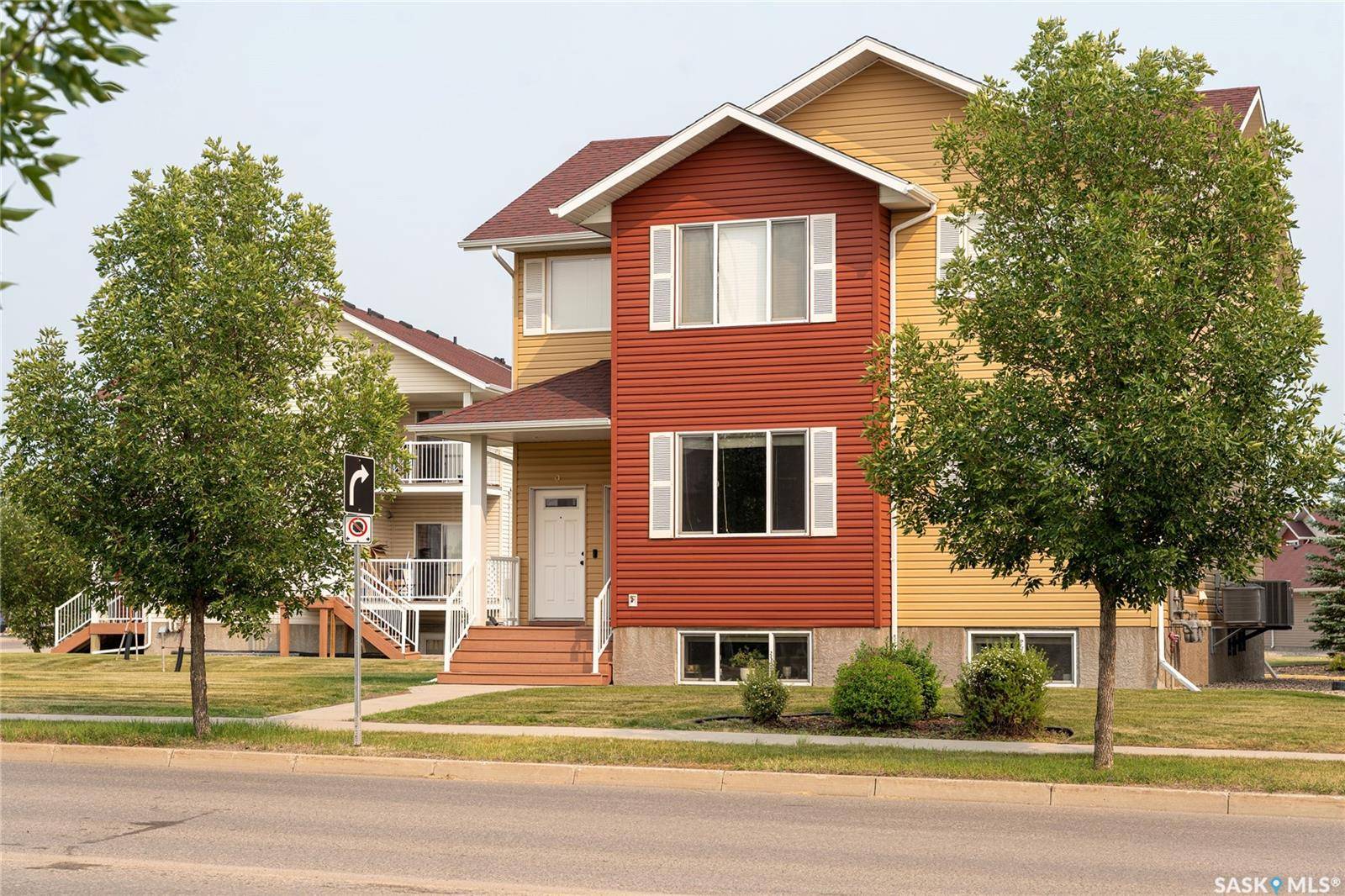 5004 JAMES HILL ROAD #8, Regina, SK S4W 0B8