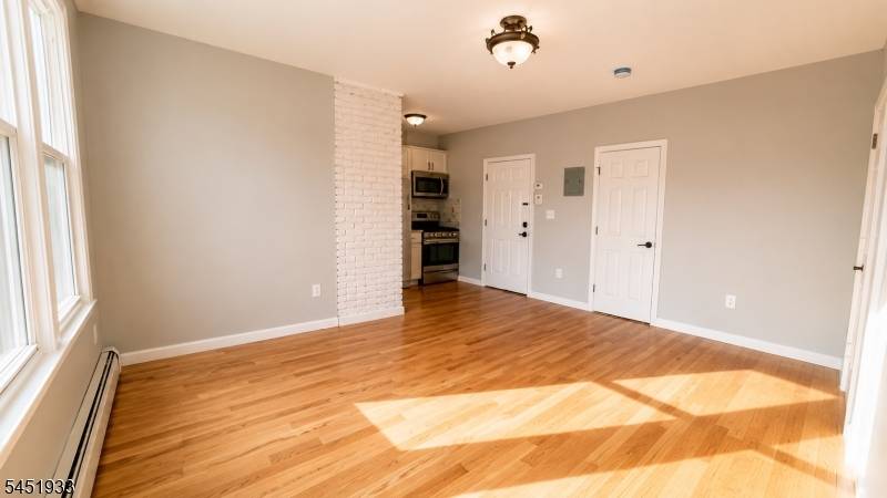 305 Cator Ave #1D, Jersey City, NJ 07305