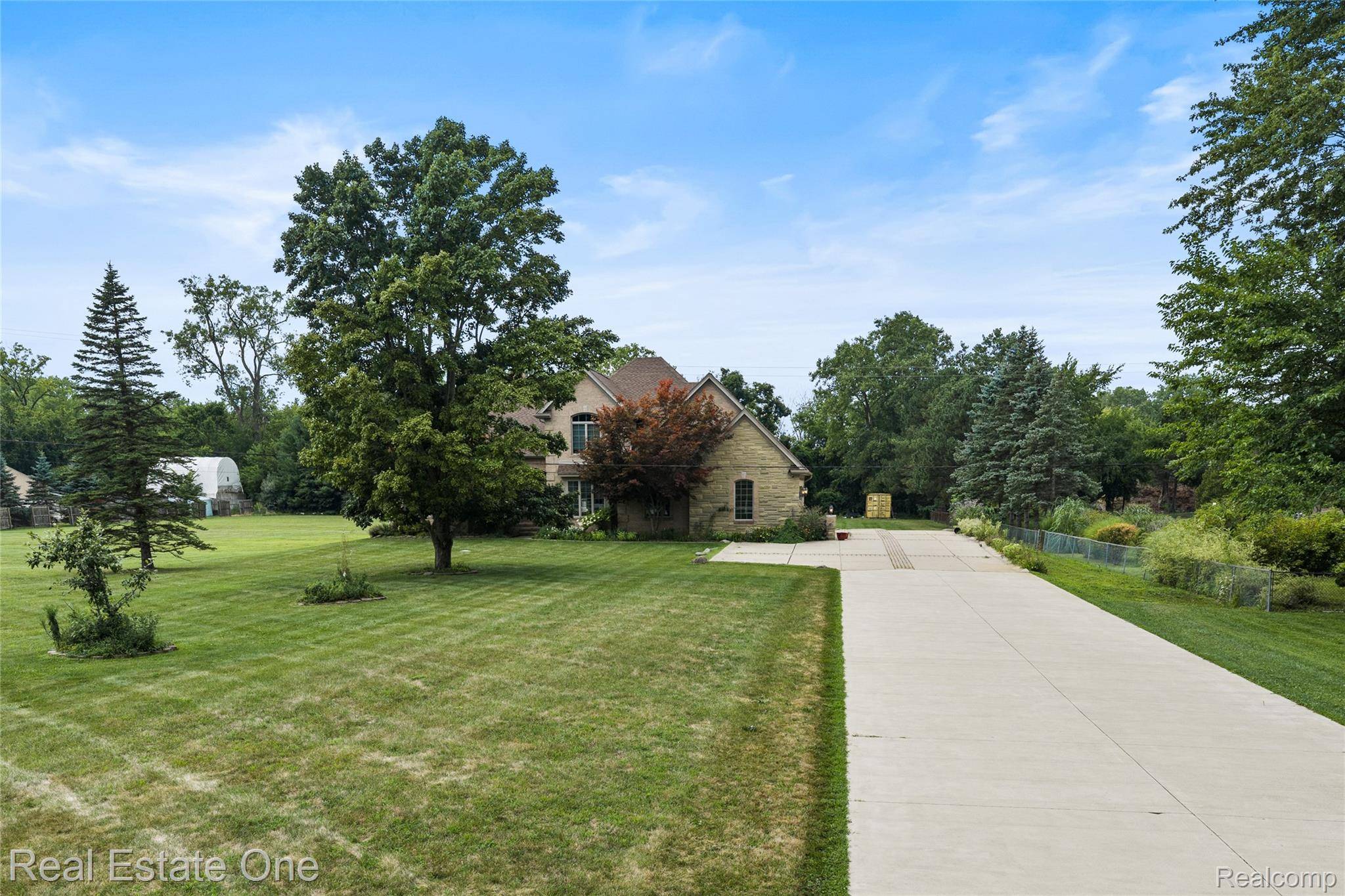 17268 Beech Daly RD, Brownstown Charter Township, MI 48174