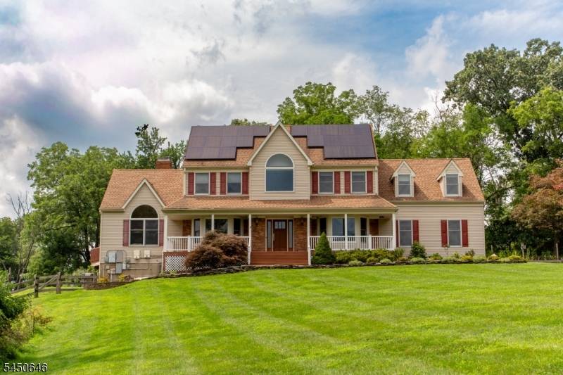 7 Tahoe Ct, Clinton Twp., NJ 08809