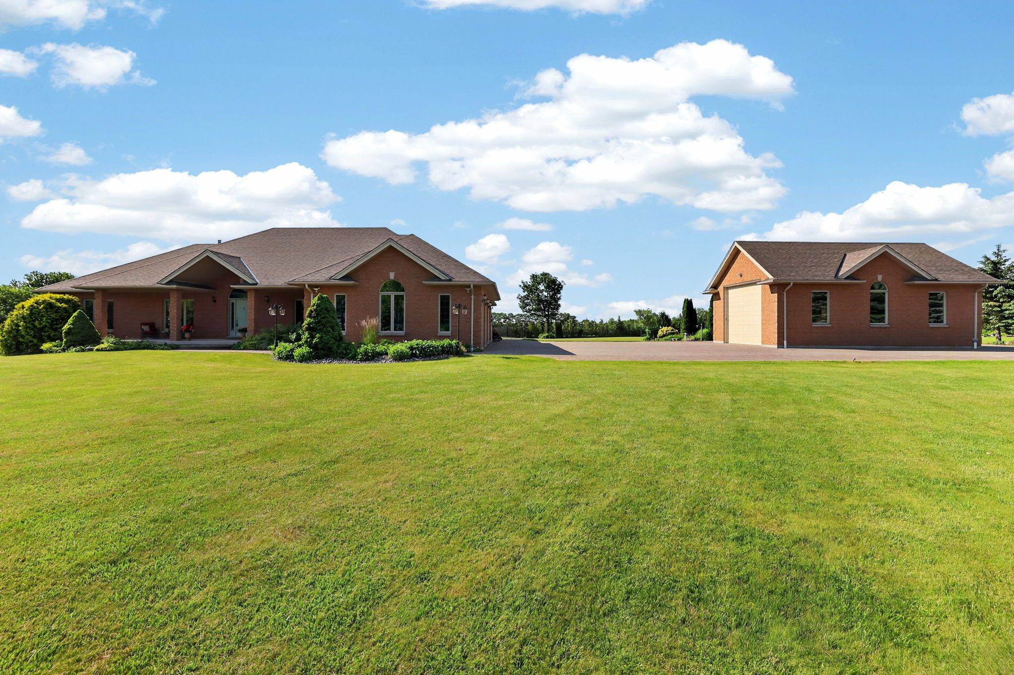 3421 Cole RD, East Gwillimbury, ON L0G 1R0