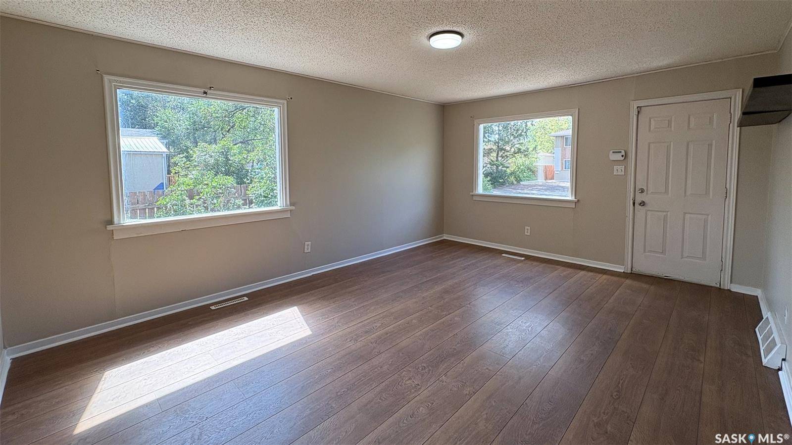 647 ROBINSON STREET, Regina, SK S4T 2L9