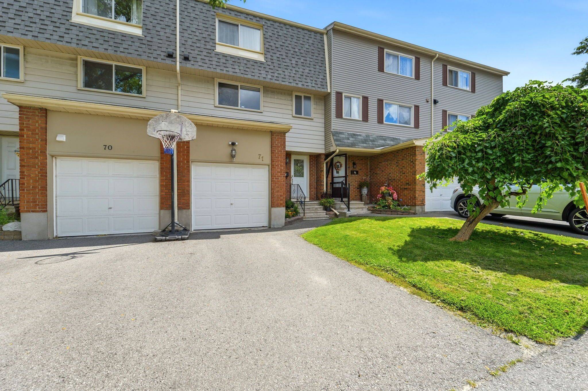 2415 Southvale CRES #71, Elmvale Acres And Area, ON K1B 4V1