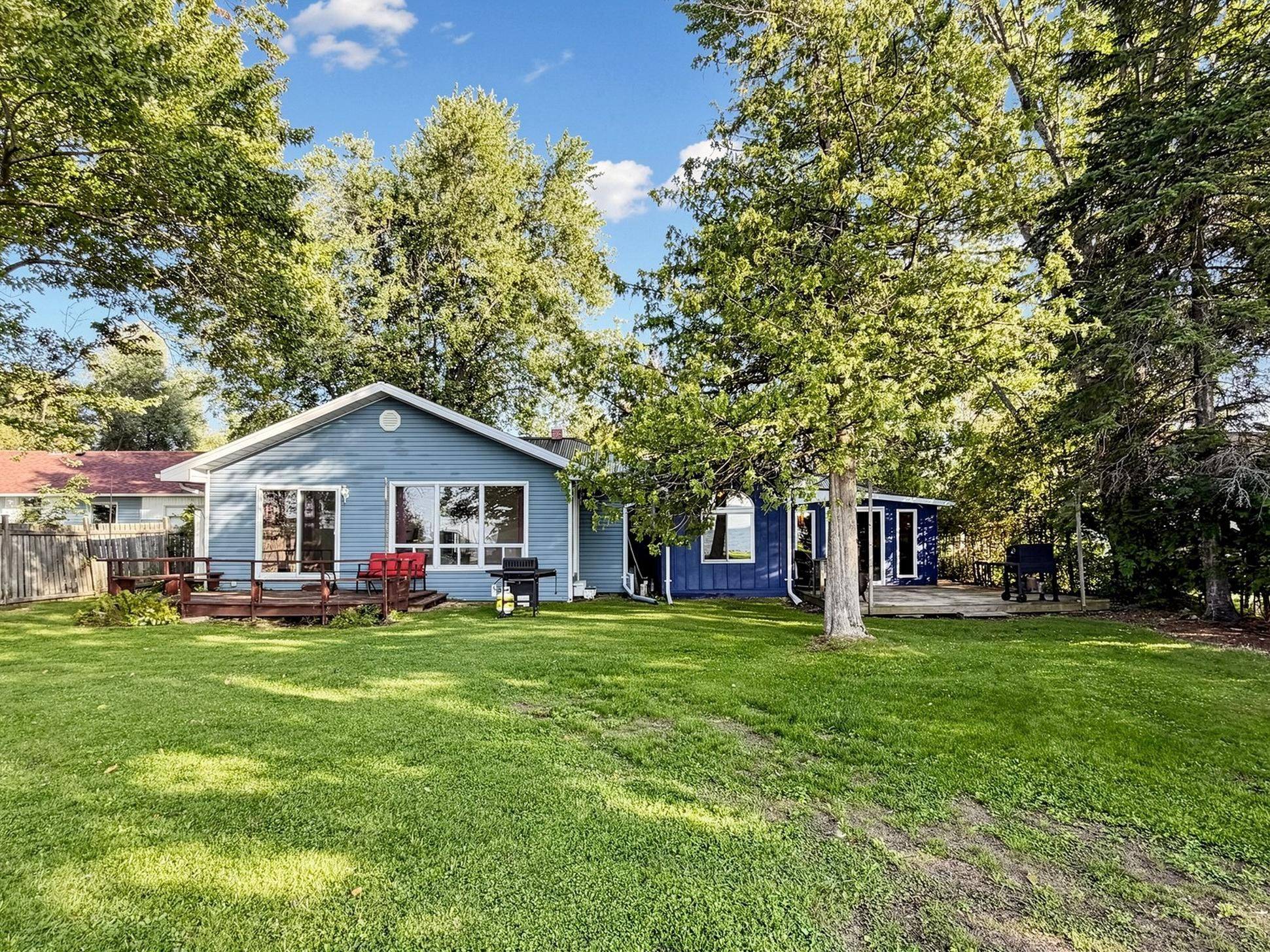 62 Irving DR, Georgina, ON L0E 1N0