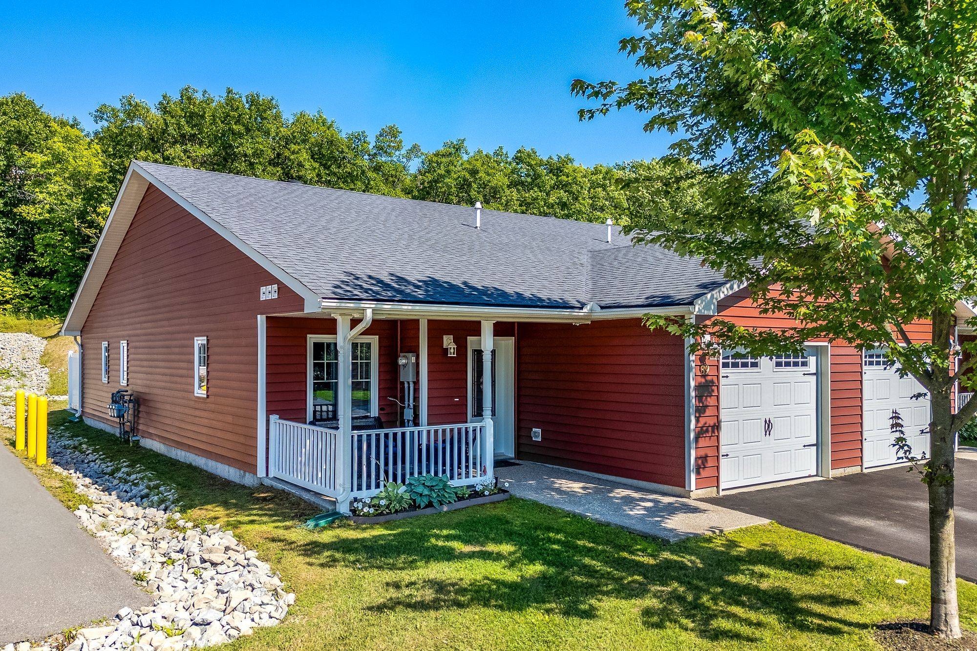 39 Chamberlain CRES, Penetanguishene, ON L9M 0A6