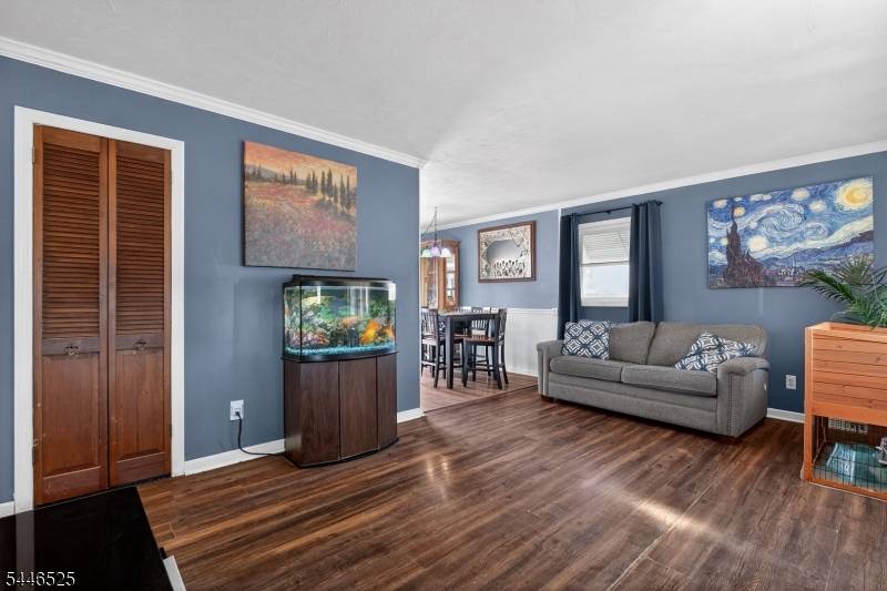 77 W Arthur Pl, Woodbridge Twp., NJ 08830