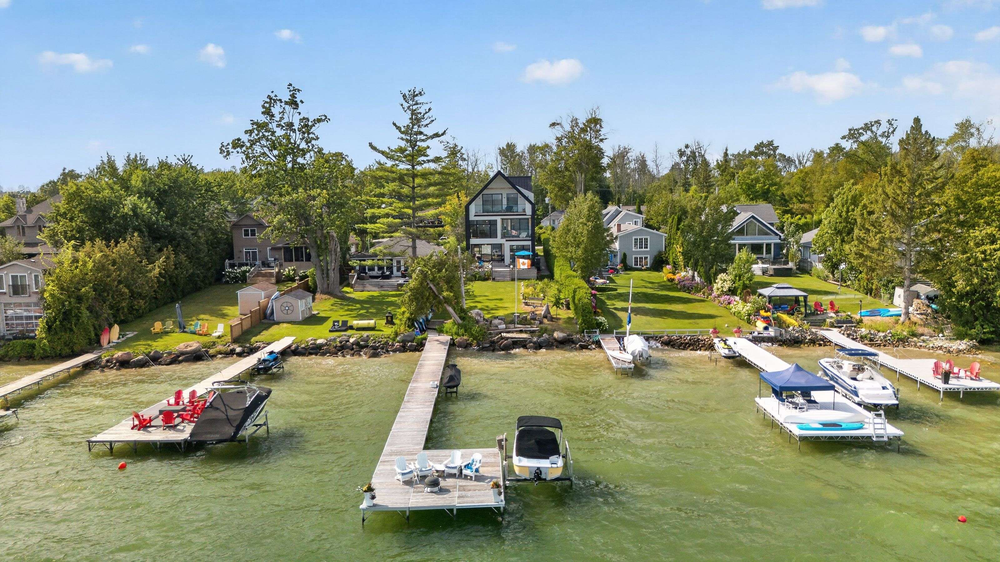 1619 Houston AVE, Innisfil, ON L9S 4M6