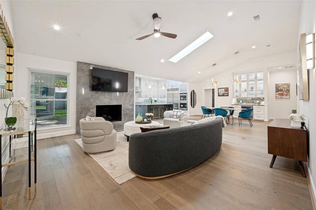 4034 Alta Vista Lane, Dallas, TX 75229