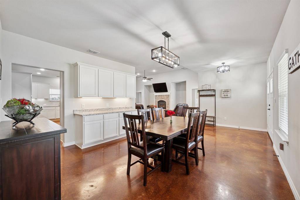 2435 Cobler Road, Collinsville, TX 76233