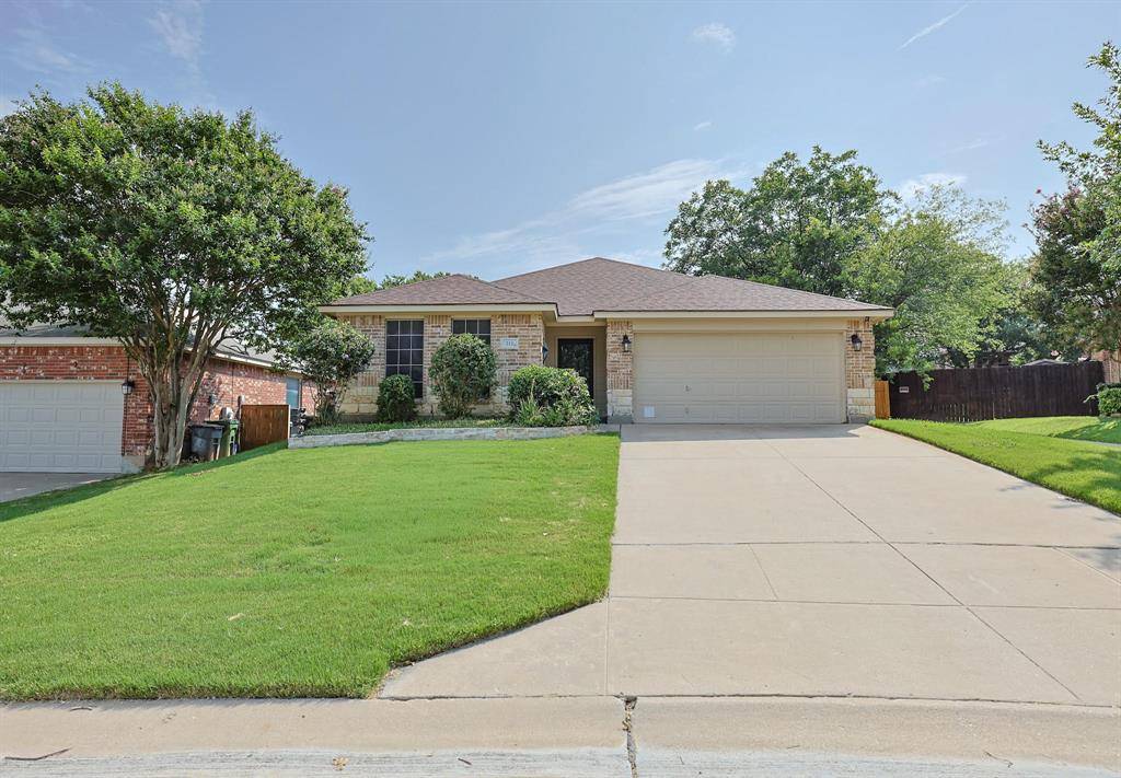 211 Carriage Drive, Willow Park, TX 76087