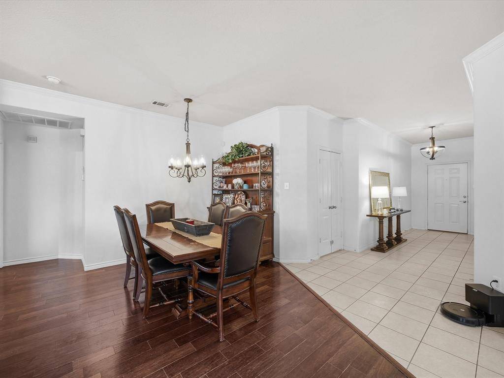 211 Carriage Drive, Willow Park, TX 76087